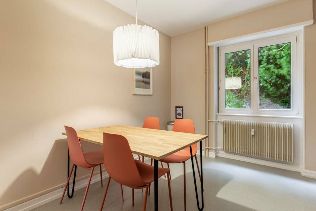 La salle de repas de la cuisine, par Etymodéco, Magali Brustlein, Décoratrice et Expert Feng Shui à Saint Louis en Alsace