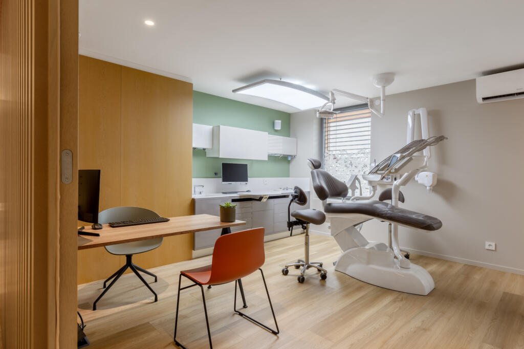 Du bureau à la table d'opération, par Etymodéco, Magali Brustlein, Décoratrice et Expert Feng Shui à Saint Louis en Alsace