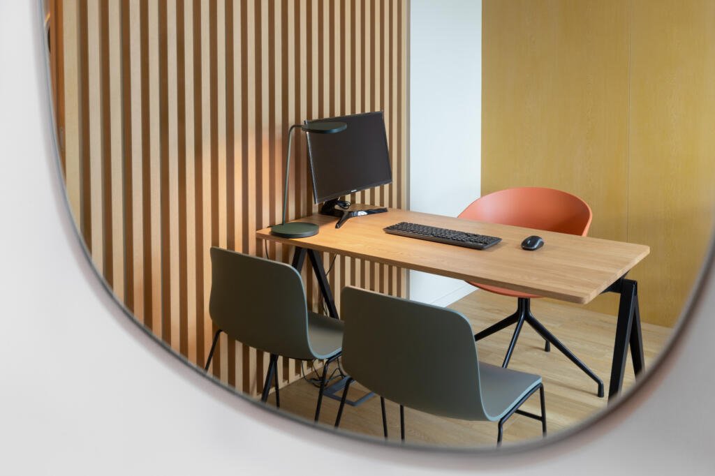 Reflet d'un bureau de consultations, par Etymodéco, Magali Brustlein, Décoratrice et Expert Feng Shui à Saint Louis en Alsace
