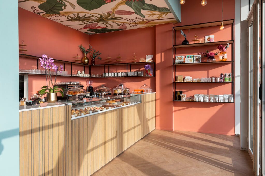 accueil et vitrine de dégustation, par Etymodéco, Magali Brustlein, Décoratrice d'intérieur à Saint Louis en Alsace