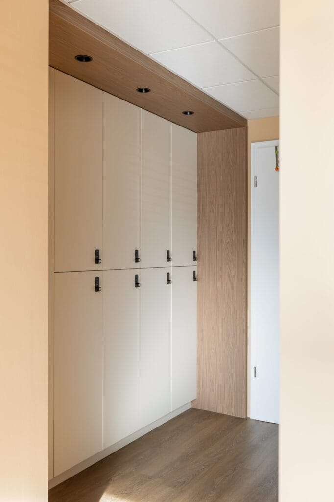 Les nouveaux vestiaires du cabinet, par Etymodéco, Magali Brustlein, Décoratrice d'intérieur dans le Haut-Rhin